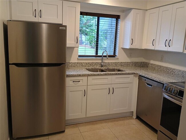 Building Photo - 175 Springwood Cir
