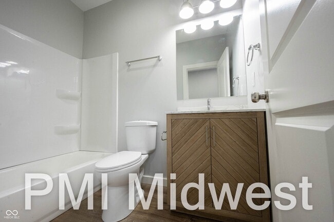 Building Photo - 2814 E Michigan St