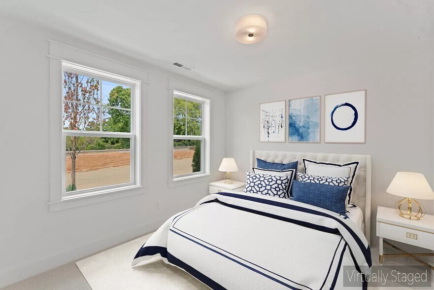 Building Photo - 2033 Maple View Ln