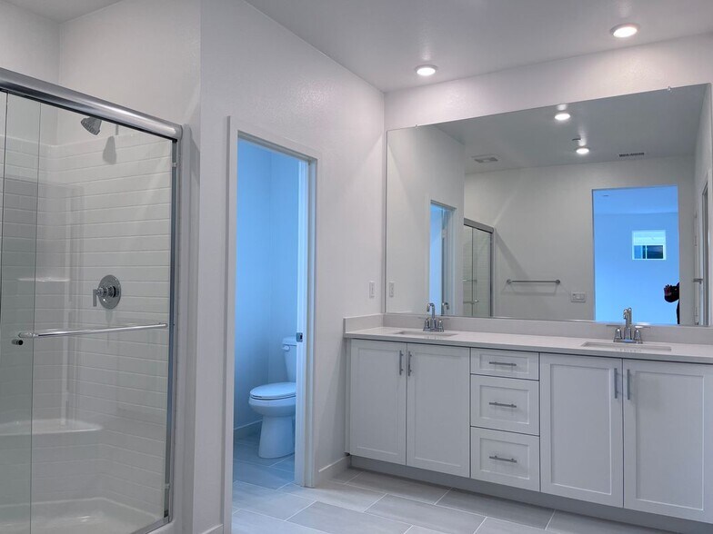 Building Photo - 4085 Spring Haven Ln