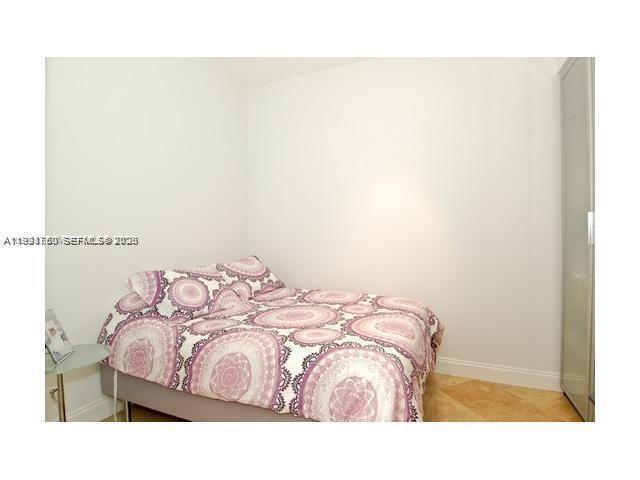 Building Photo - 1945 S Ocean Dr