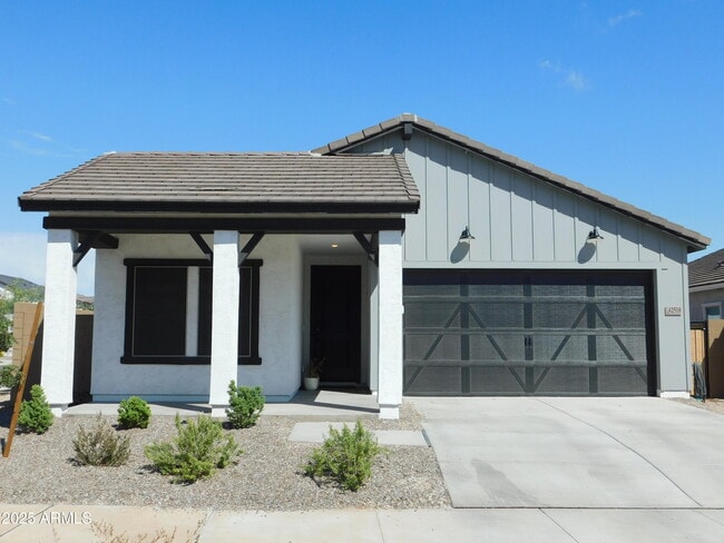 Primary Photo - 42510 W Vincent Dr
