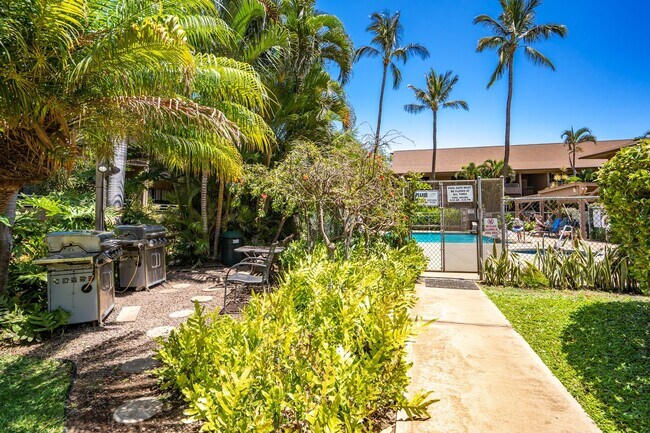 Building Photo - Fully Furnished, 1 Bed/1 Bath, Kihei Bay Vista with Pool