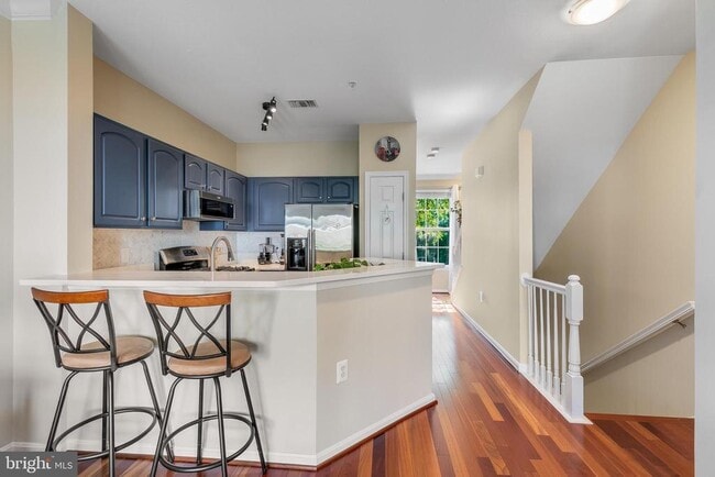 Building Photo - 21800 Flanders Ct
