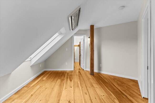 Building Photo - 1 Samoset Ave