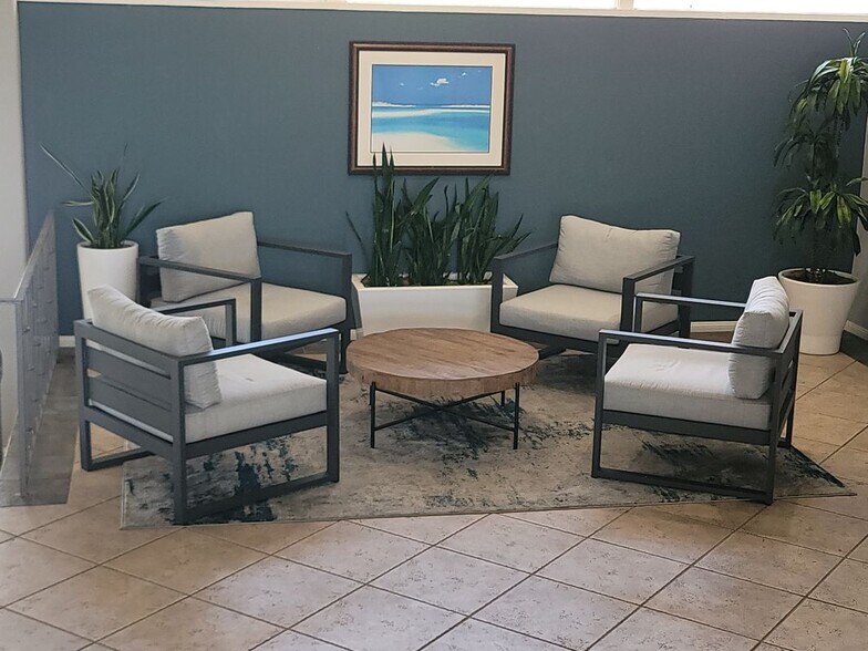 Building Photo - 1021 Scott St