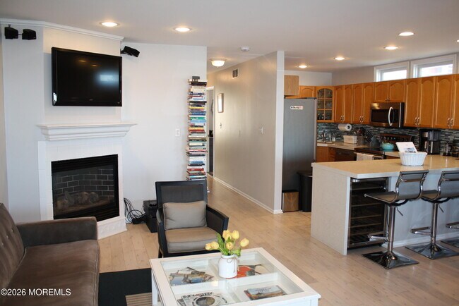 Building Photo - 42 Oceanview Ave
