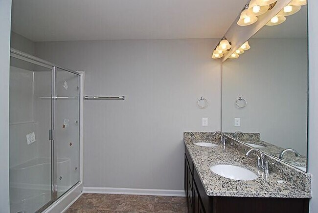 Building Photo - 421 Hosea Ct