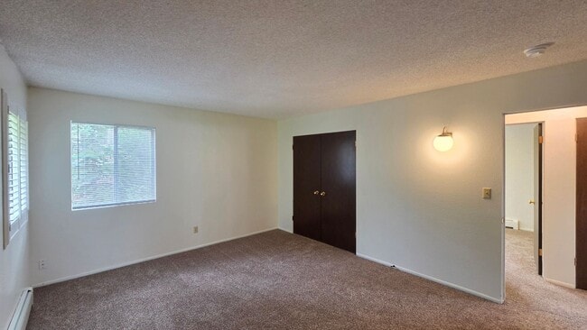 Building Photo - 411 Westview Dr
