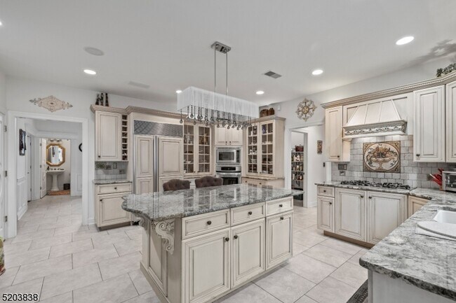 Building Photo - 326 Rock Ridge Ct