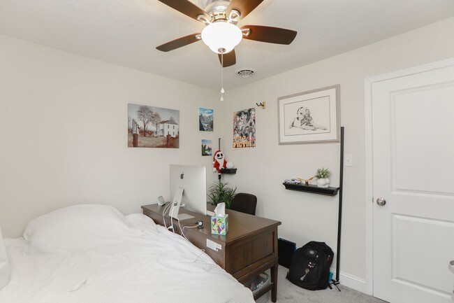 Building Photo - Stylish 3-Bed Brick Home in Central VB!
