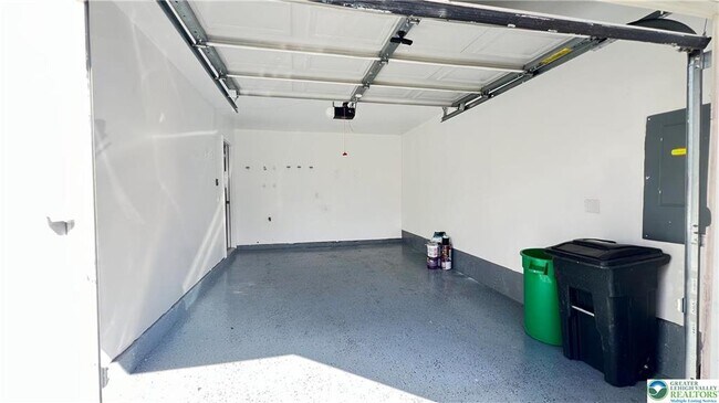 Building Photo - 705 Blue Heron Dr