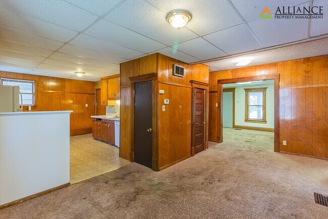 Building Photo - 711 Fremont St