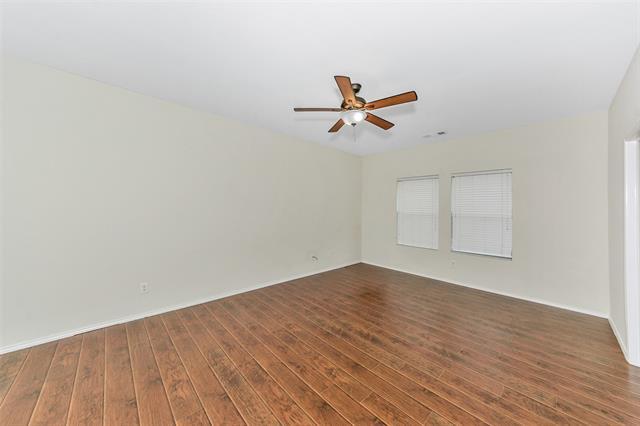 Building Photo - 1020 Breeders Cup Dr