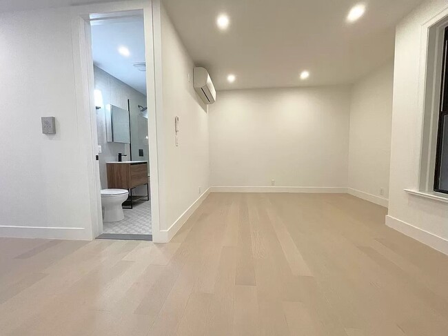Building Photo - 704 Eighth Avenue