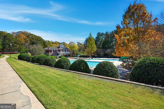 Building Photo - 405 Chadwick Cmns