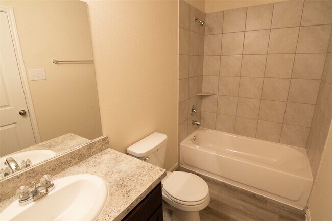Building Photo - 13824 Winding Path Ln