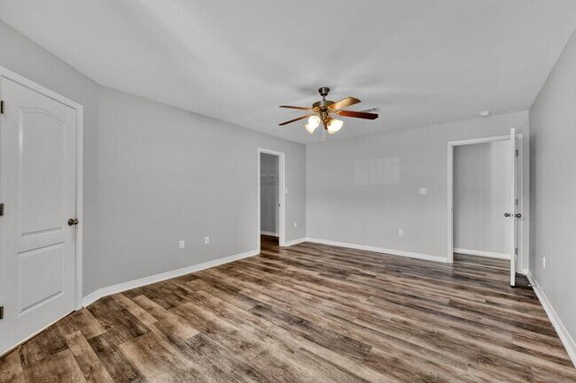 Building Photo - 9431 Pouder Ln