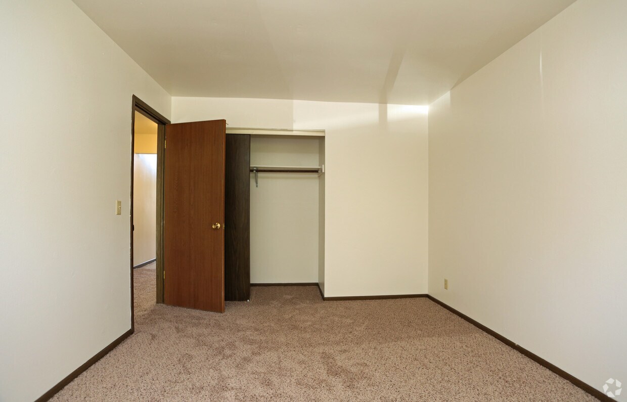 Summit Lake Apartments Townhomes Hartland
