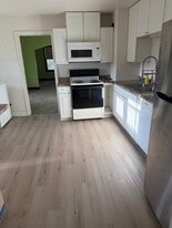 Building Photo - 604 Millersville Ave