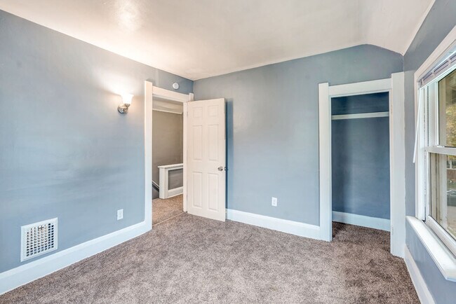 Building Photo - 645 Yondota St