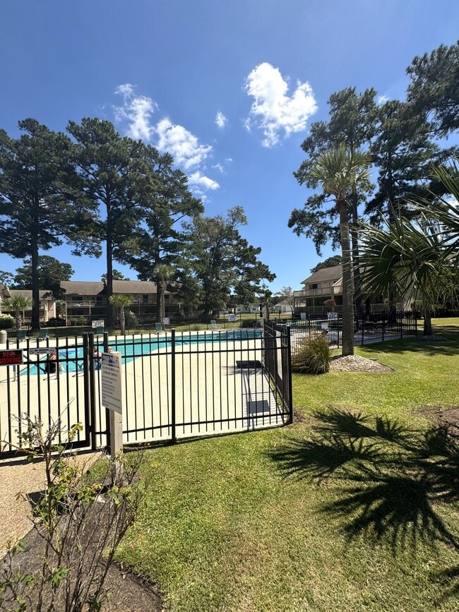 Building Photo - 3015 Old Bryan Dr