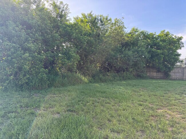 Building Photo - 1841 SW McAllister Ln