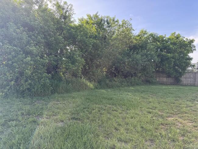 Building Photo - 1841 SW McAllister Ln