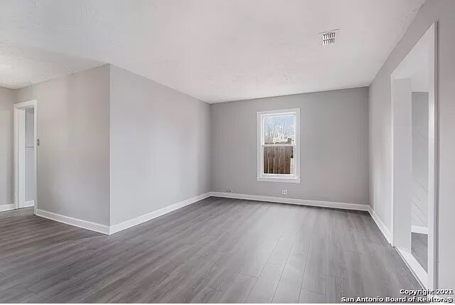 Building Photo - 1818 W Ridgewood Ct