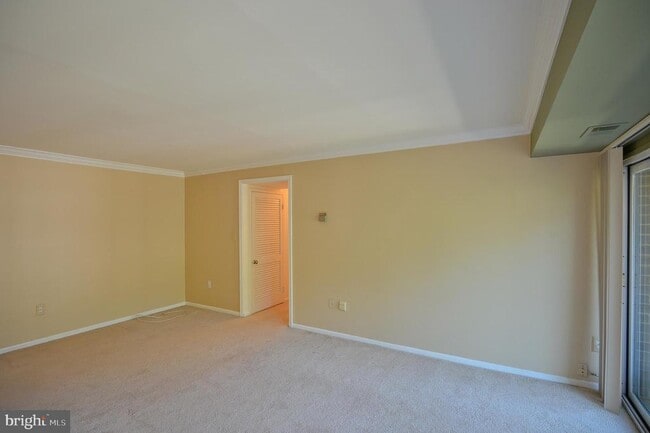 Building Photo - 9702 Kingsbridge Dr