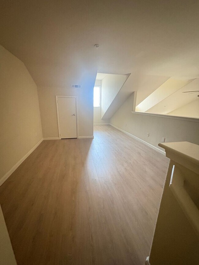 Building Photo - 9050 Double R Blvd