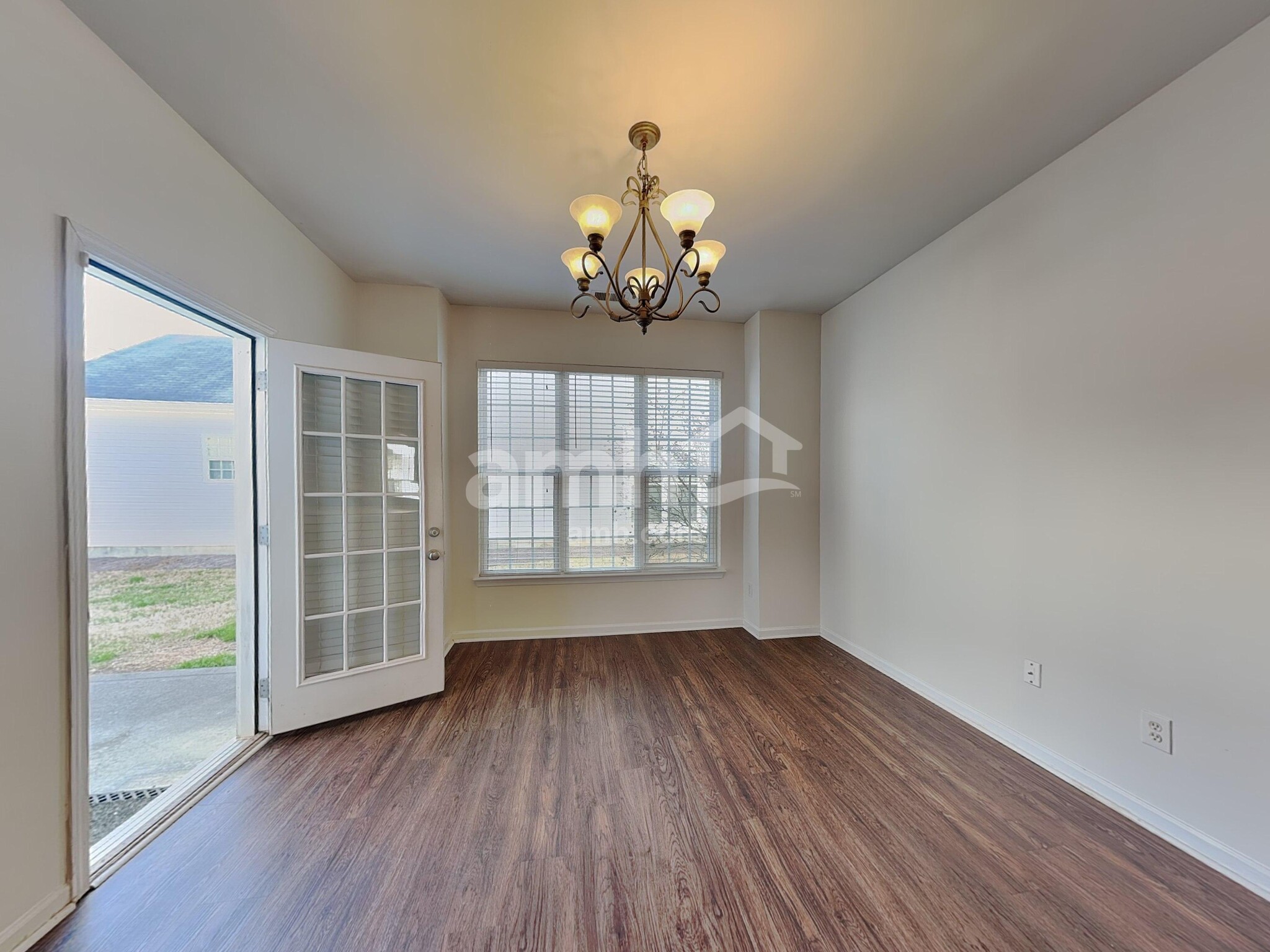 Building Photo - 4669 Liberty Square Dr