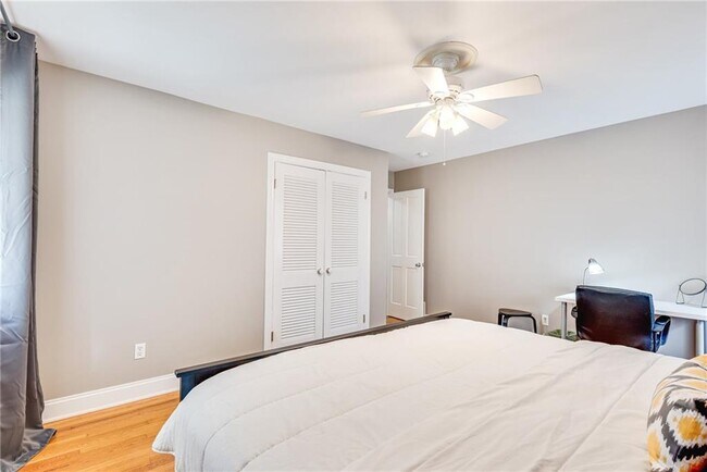 Building Photo - 1973 Desmond Dr