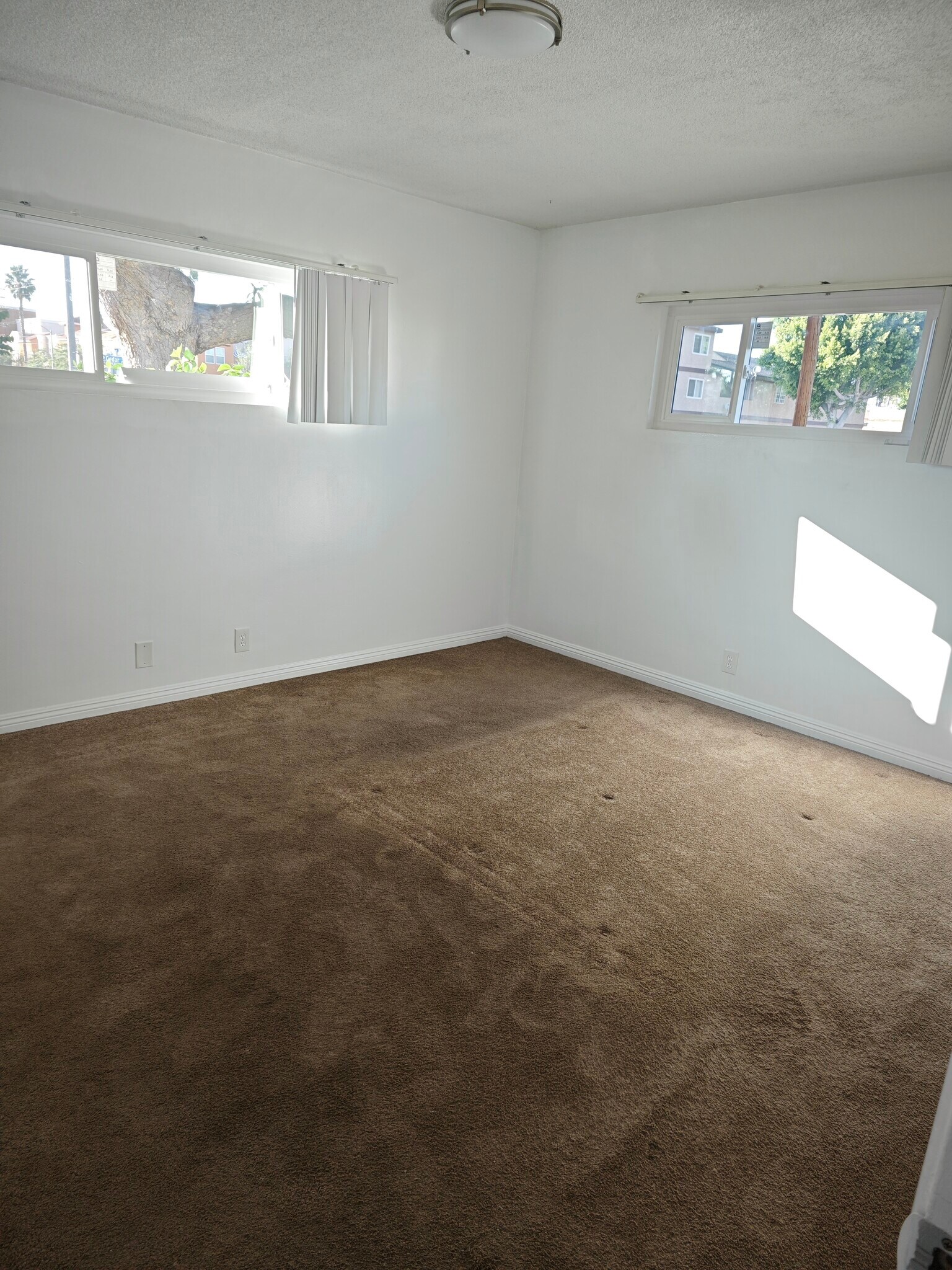 Building Photo - 444 W Regent St