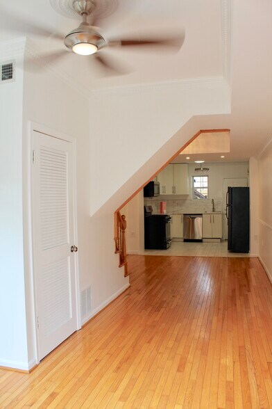 Building Photo - 1520 New Jersey Ave NW