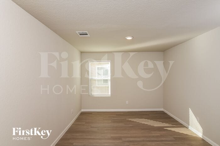 Building Photo - 1803 Morse Way