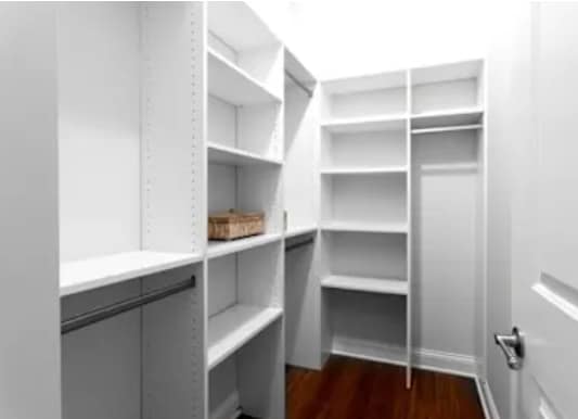 Building Photo - 835 S Wells St