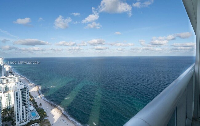 Building Photo - 1830 S Ocean Dr