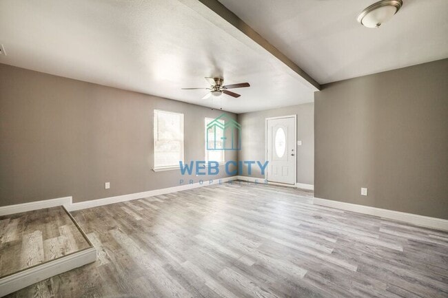 Building Photo - 508 S Jesse Lee St