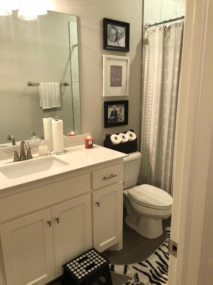 Building Photo - 4605 McCann Ave