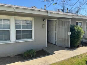 Building Photo - 232 Warren Ave