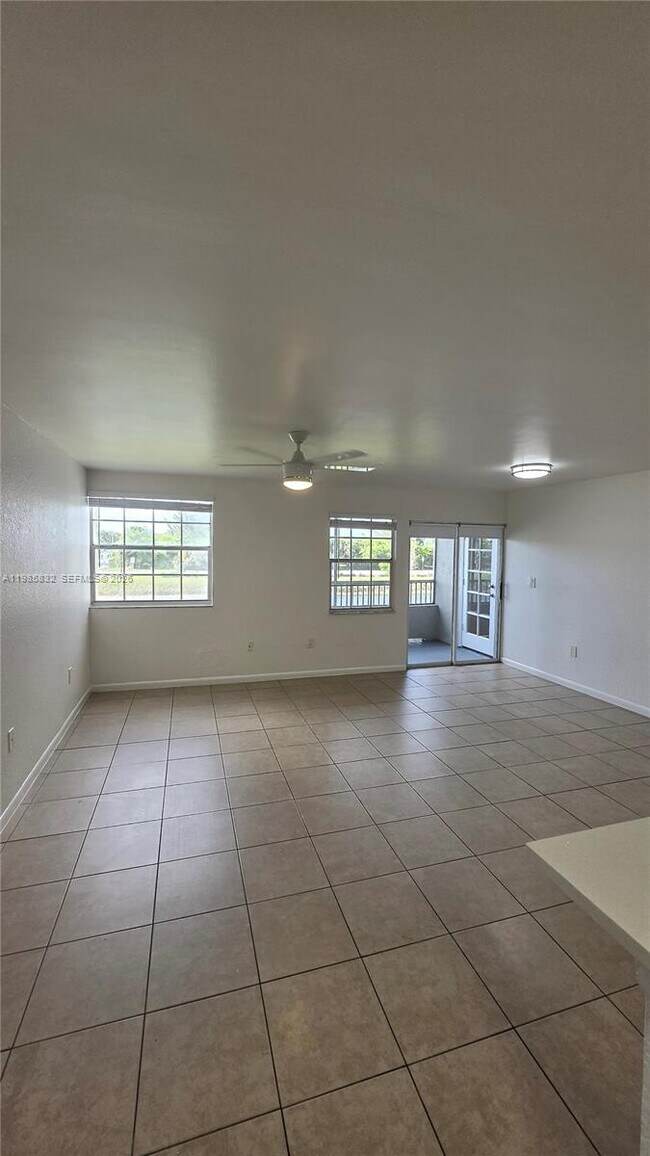 Building Photo - 2881 N Oakland Forest Dr