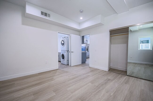 Building Photo - Luxury 2026 Townhomes with Massive Bedrooms + Decks with Views