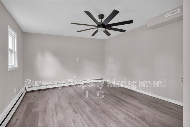 Building Photo - 2480 Monmouth Rd