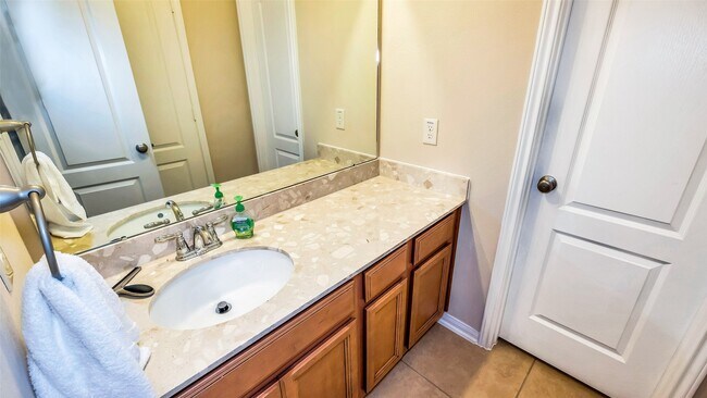 Building Photo - 8807 Seguin Cove Ln