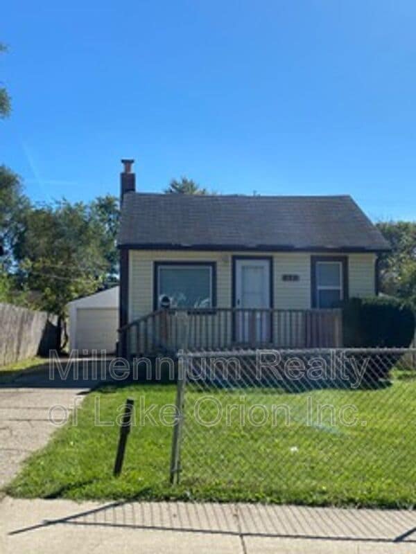 Building Photo - 111 W Cornell Ave