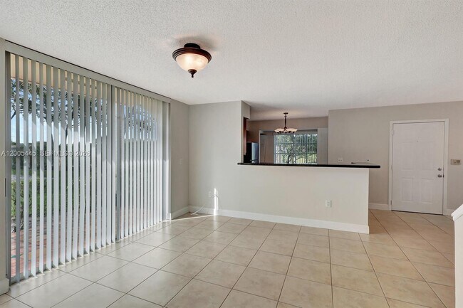 Building Photo - 1733 Village Blvd