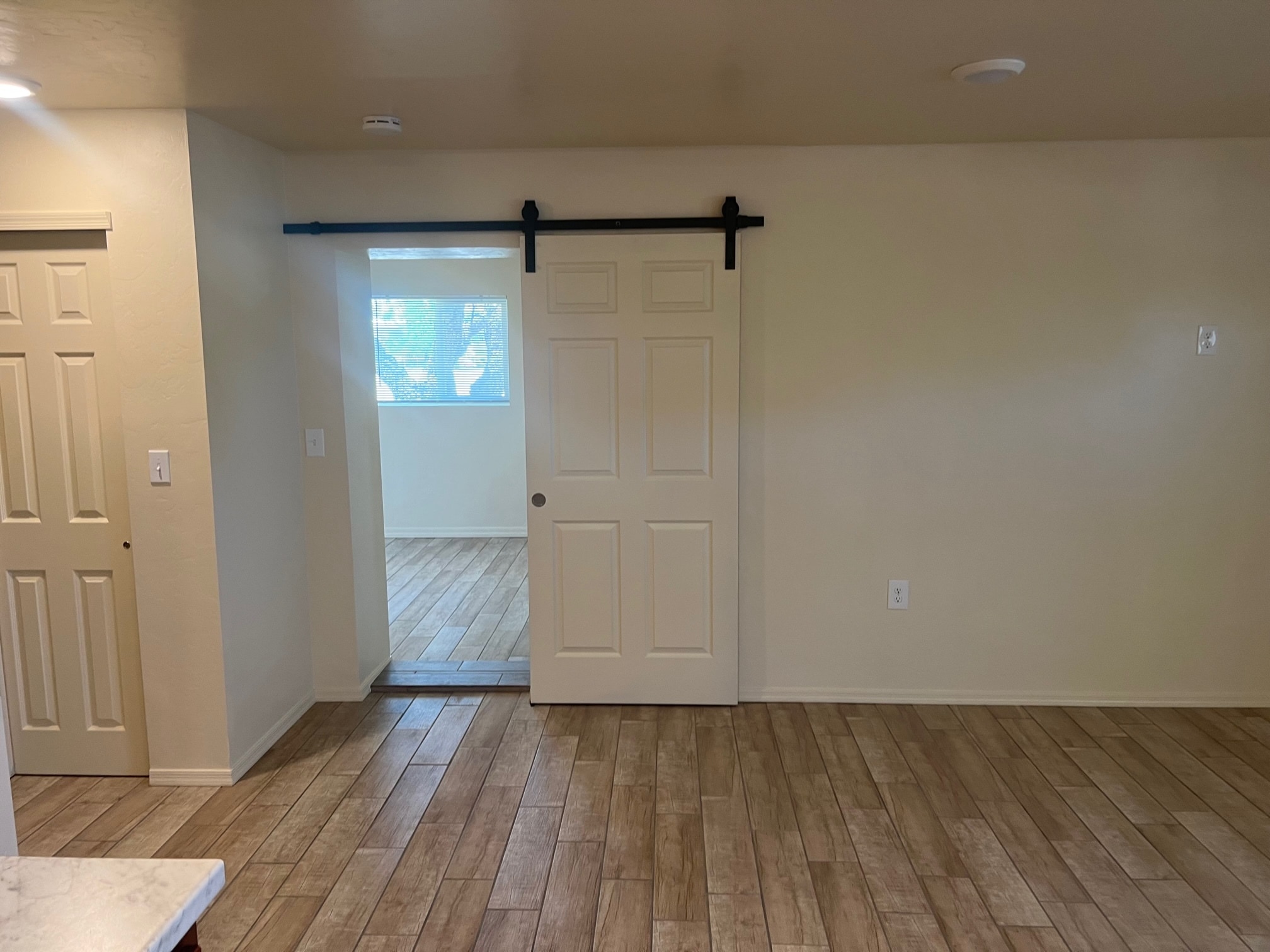 Bedroom entry - 1001 Elledge Dr