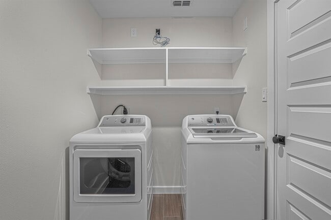 Building Photo - 9812 Caddo Lp