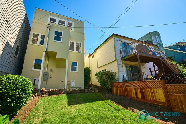 Building Photo - West Portal: Newly Remodeled Detached Sing...